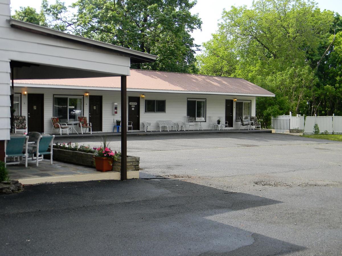 The Stone House Motel & Motor Lodge Ticonderoga Exteriér fotografie